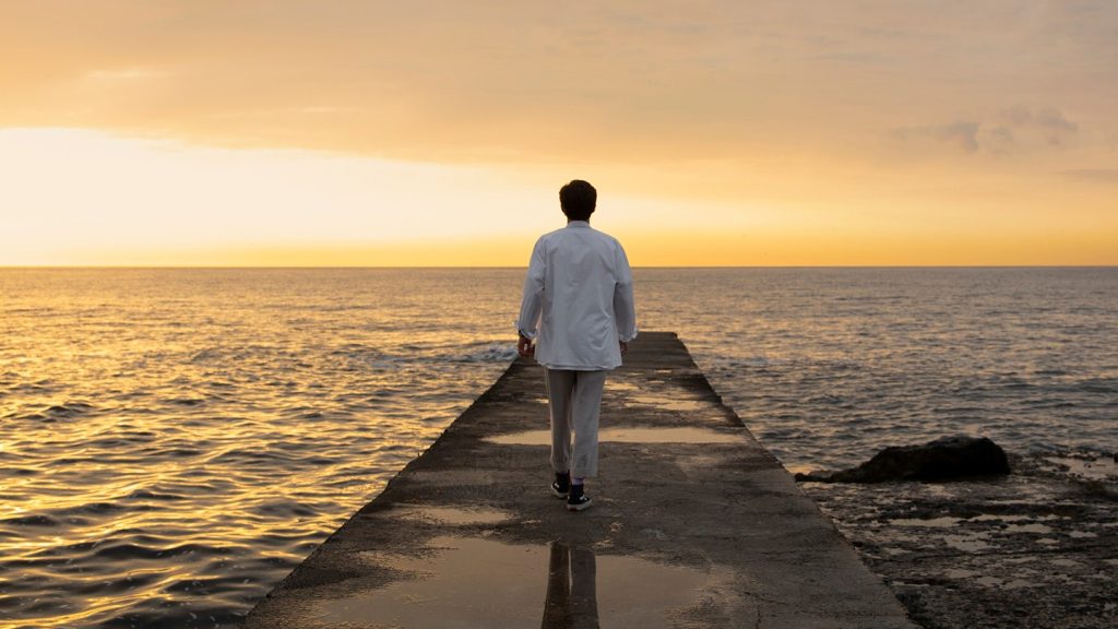 Walking by Faith: Daily Encouragement for the Spiritual Journey